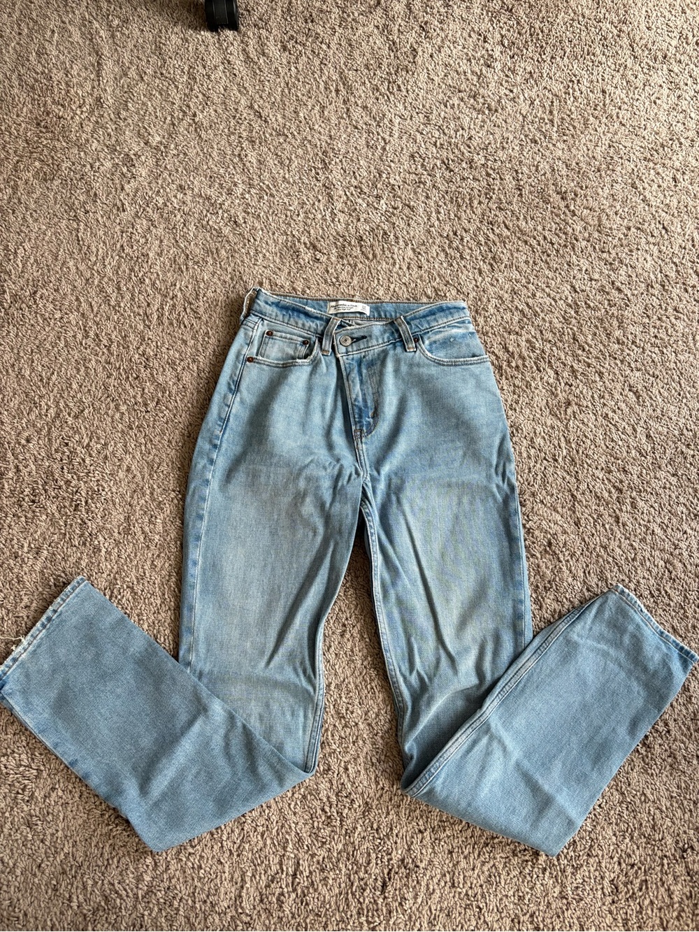 Abercrombie 90’s slim straight ultra high rise jeans